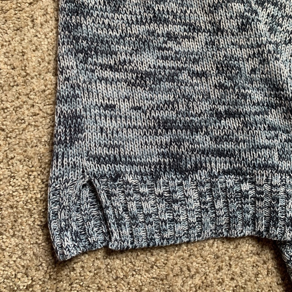 Cropped Sweater - Picture 4 of 5